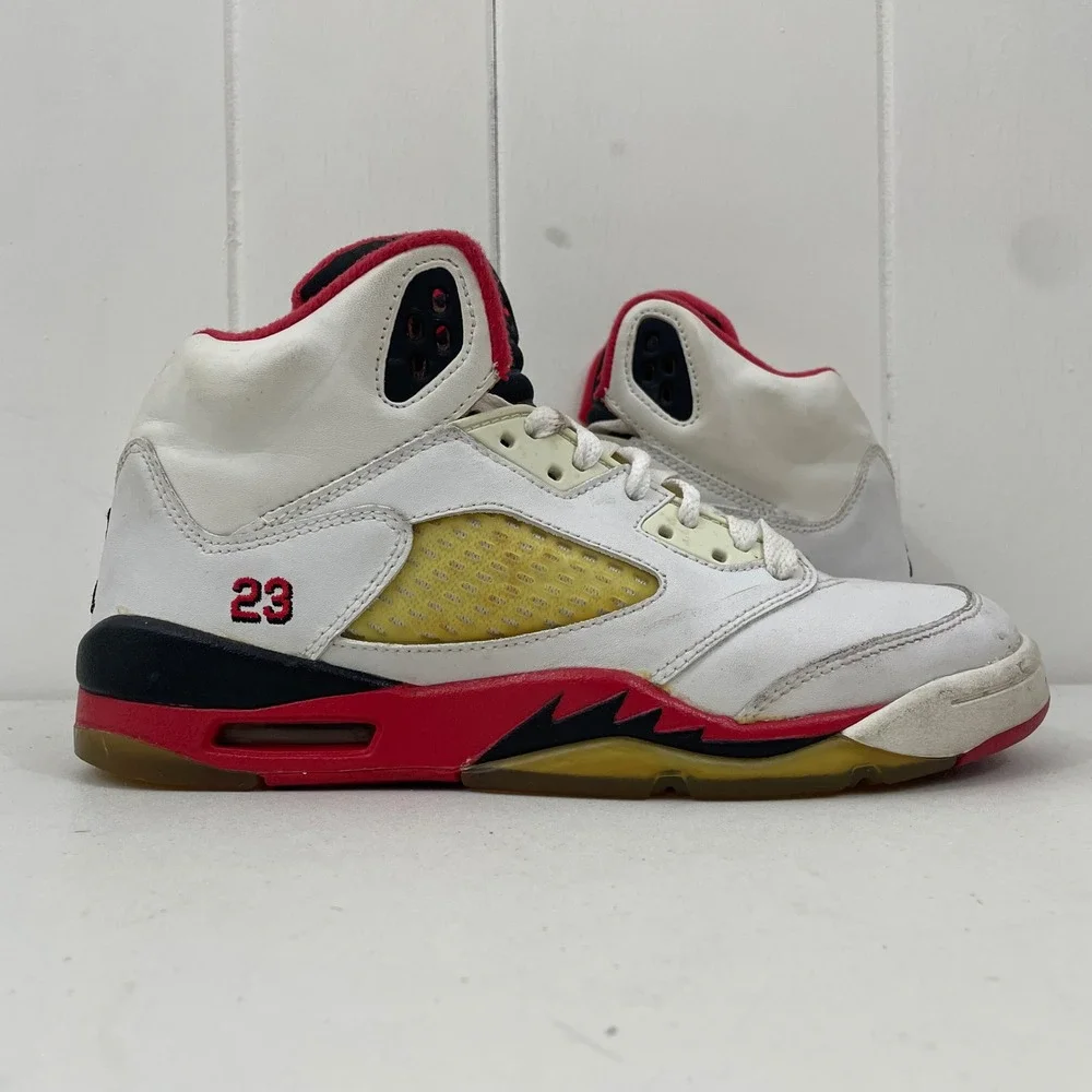 Air Jordan Retro V 5 Fire Red 2006 134092-162 White/Red/Black GS Size 5Y No Box